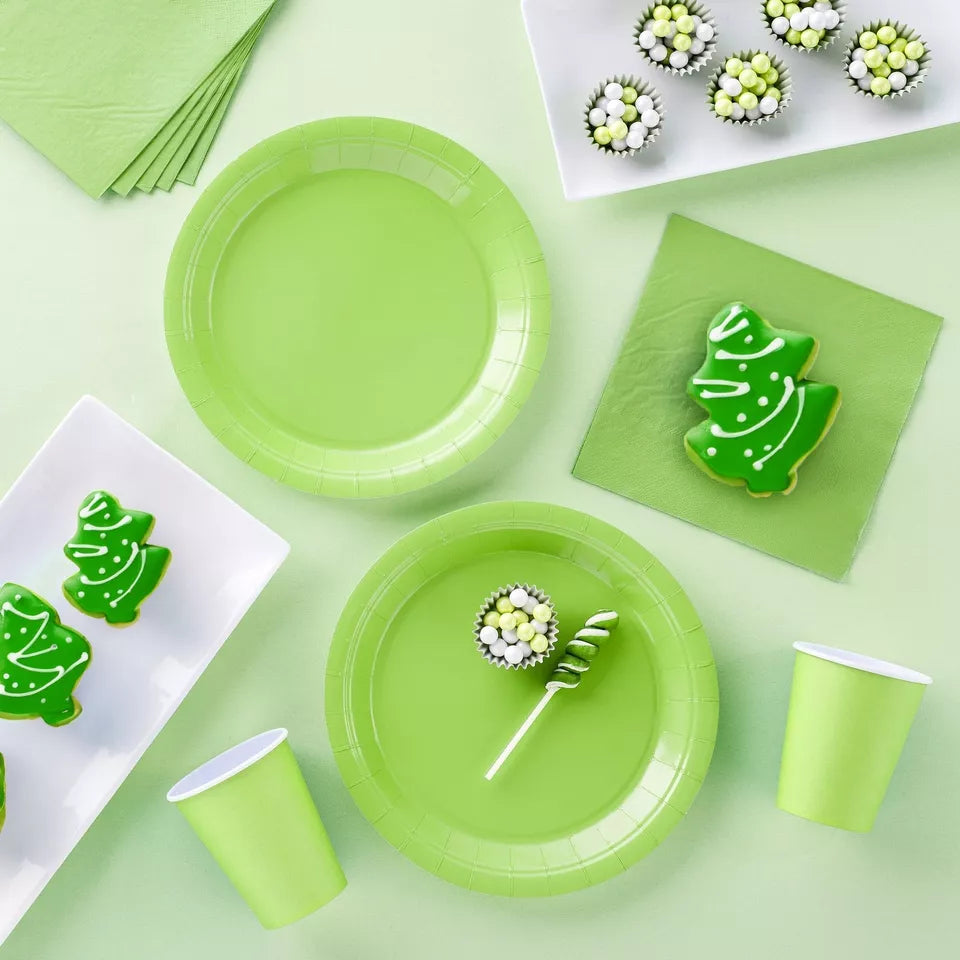 24-Piece Green Party Supplies - Disposable Dinnerware Set with Paper Plates, Cups, and Napkins