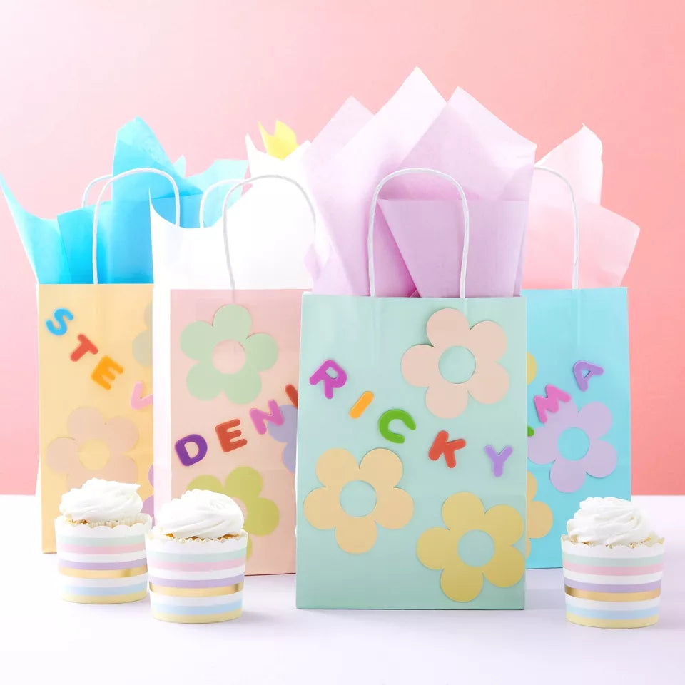 25 Pack Pastel Gift Bags - 6.3 x 3.2 x 8.7 in